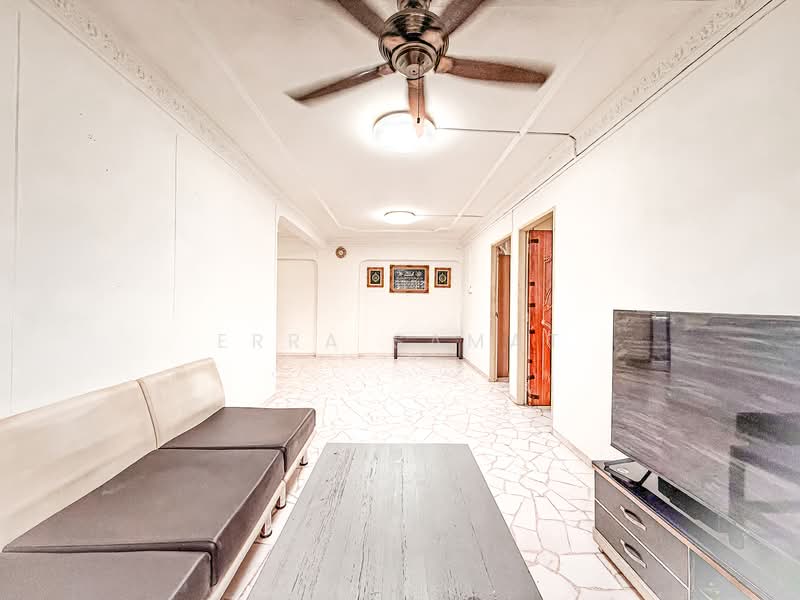 931 Jurong West Street 92, 931 Jurong West Street 92, 3 Bedrooms, 1,108 sqft, HDB Flat For Sale, by Erra Samat, 500143782 - Living Room - PropertyGuru.com.sg