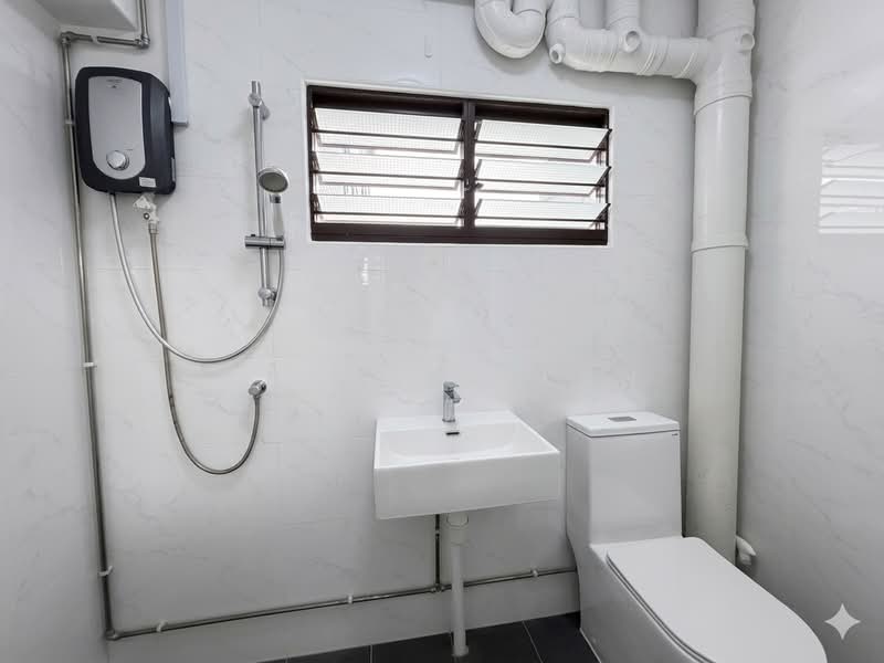 527 Choa Chu Kang Street 51, 527 Choa Chu Kang Street 51, 4 Bedrooms, 1,550 sqft, HDB Flat For Sale, by Cherlyn Tan, 500143783 - Bathroom - PropertyGuru.com.sg