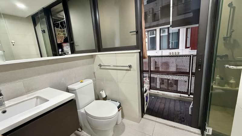 D'Nest, 131 Pasir Ris Grove, 2 Bedrooms, 753 sqft, Condominium For Sale, by Alicia Chua, 500143790 - Bathroom - PropertyGuru.com.sg