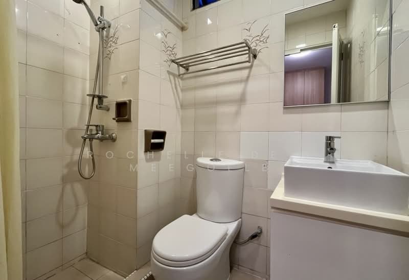 Pastoral View, 7 Bassein Road, 1 Bedroom, 614 sqft, Apartment For Rent, by Rochelle De S Meegolle, 500143796 - Bathroom - PropertyGuru.com.sg