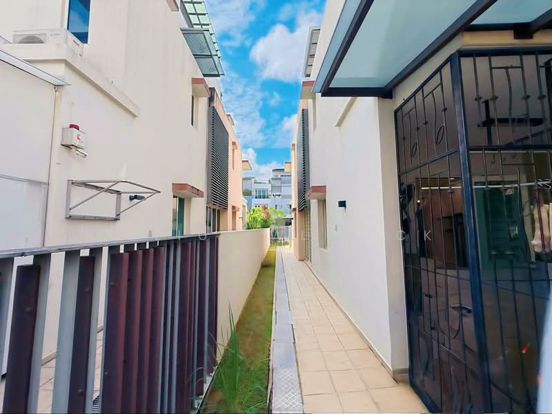 π FINEST MIMOSA PLACE CORNER TERRACE, Mimosa Place, 4 Bedrooms, 3,200 sqft, Corner Terrace For Sale, by Julius WL Fock, 500143799 - Exterior - PropertyGuru.com.sg
