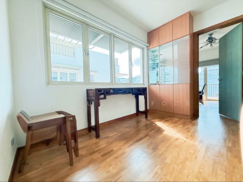 π FINEST MIMOSA PLACE CORNER TERRACE, Mimosa Place, 4 Bedrooms, 3,200 sqft, Corner Terrace For Sale, by Julius WL Fock, 500143799 - Living Room - PropertyGuru.com.sg
