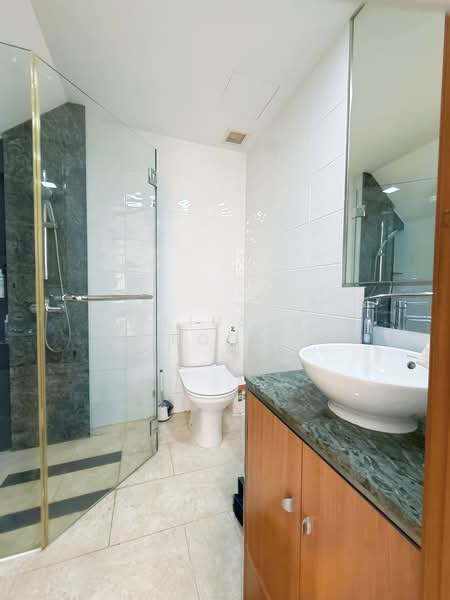 π FINEST MIMOSA PLACE CORNER TERRACE, Mimosa Place, 4 Bedrooms, 3,200 sqft, Corner Terrace For Sale, by Julius WL Fock, 500143799 - Bathroom - PropertyGuru.com.sg