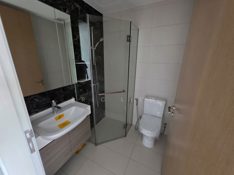 Skies Miltonia, 25 Miltonia Close, 3 Bedrooms, 1,173 sqft, Condominium For Sale, by Eric Liew, 500143800 - Bathroom - PropertyGuru.com.sg