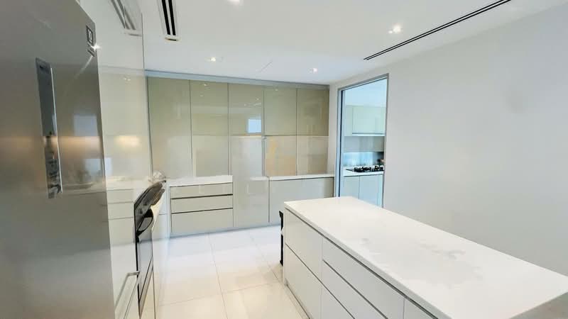 Sky @ Eleven, 7 Thomson Lane, 4 Bedrooms, 2,713 sqft, Condominium For Sale, by Kelly Tan, 500143802 - Kitchen - PropertyGuru.com.sg