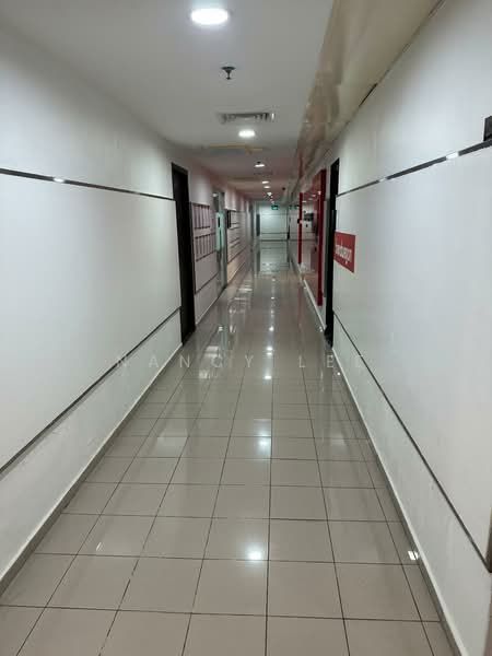 Orchard Plaza, 150 Orchard Road, 872 sqft, Office For Sale, by Nancy Lee, 500143804 - Corridor - CommercialGuru.com.sg