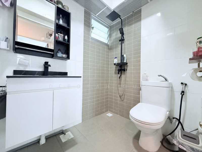 128 Canberra Street, 128 Canberra Street, 2 Bedrooms, 732 sqft, HDB Flat For Rent, by Deborah Guo, 500143812 - Common Bathroom - PropertyGuru.com.sg