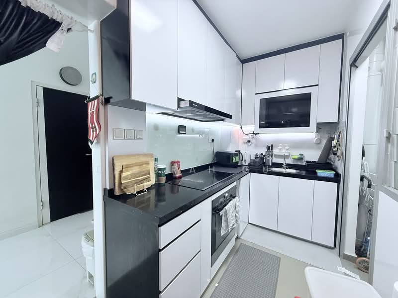 128 Canberra Street, 128 Canberra Street, 2 Bedrooms, 732 sqft, HDB Flat For Rent, by Deborah Guo, 500143812 - Kitchen - PropertyGuru.com.sg
