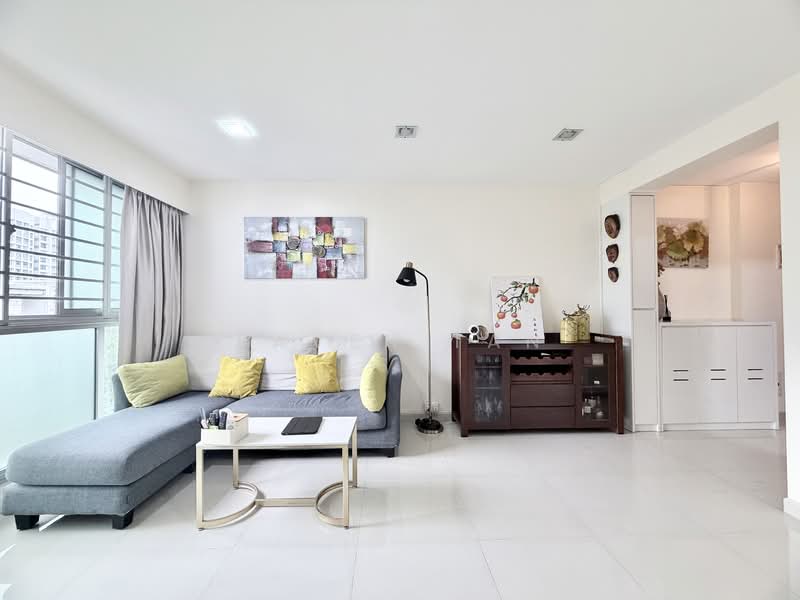 613B Punggol Drive, 613B Punggol Drive, 3 Bedrooms, 1,001 sqft, HDB Flat For Sale, by Baven Tan, 500143821 - Living Room - PropertyGuru.com.sg