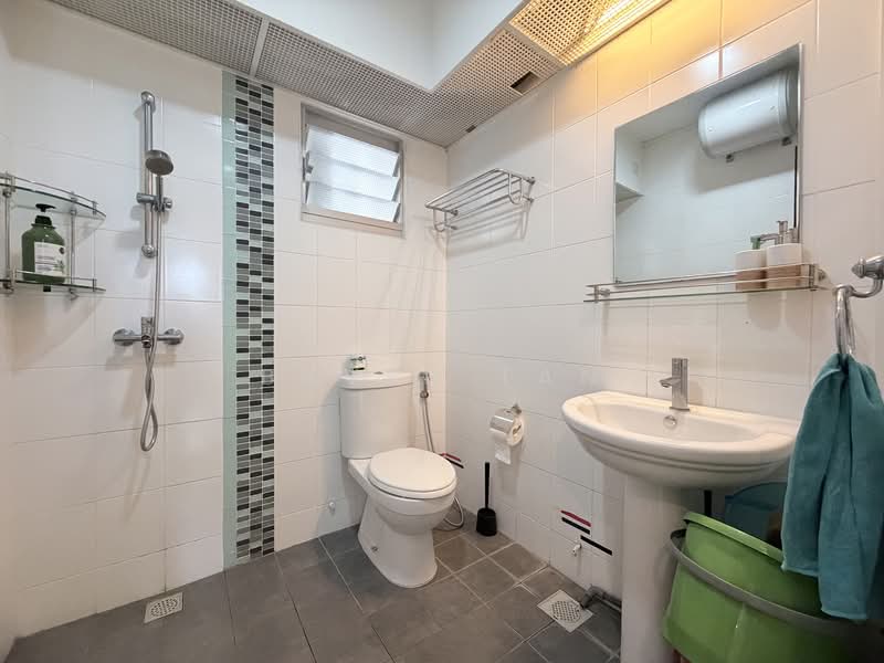 613B Punggol Drive, 613B Punggol Drive, 3 Bedrooms, 1,001 sqft, HDB Flat For Sale, by Baven Tan, 500143821 - Bathroom - PropertyGuru.com.sg