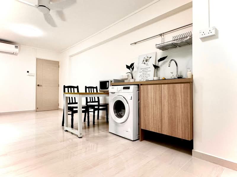 107 Jurong East Street 13, 107 Jurong East Street 13, Room Rental, 150 sqft, HDB Flat For Rent, by CJay ., 500143832 - Private Dining Area & Pantry - PropertyGuru.com.sg