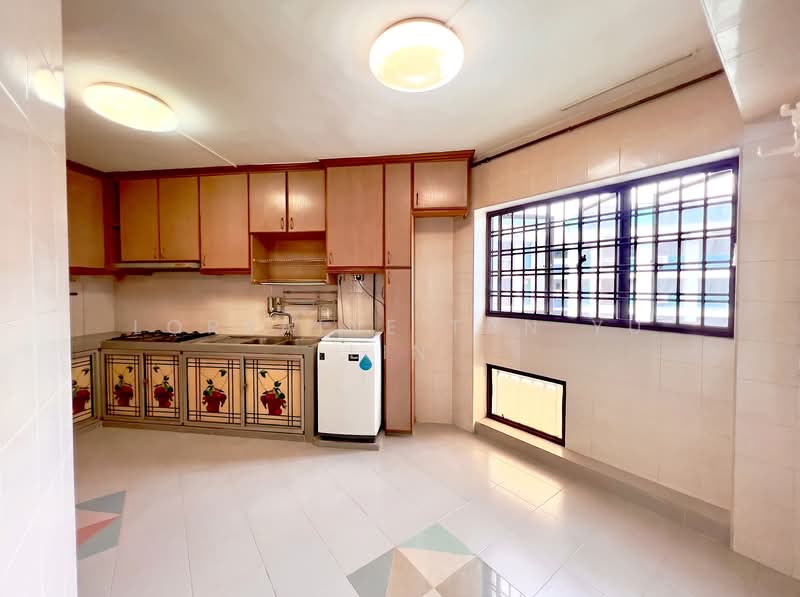733 Tampines Street 71, 733 Tampines Street 71, 3 Bedrooms, 1,109 sqft, HDB Flat For Sale, by Lorraine Tan Yu Lin, 500143833 - Kitchen - PropertyGuru.com.sg