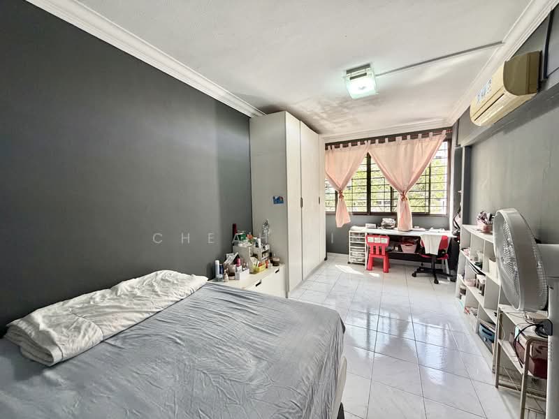 921 Jurong West Street 92, 921 Jurong West Street 92, 3 Bedrooms, 1,313 sqft, HDB Flat For Sale, by Cheah Jing, 500143836 - Bedroom - PropertyGuru.com.sg