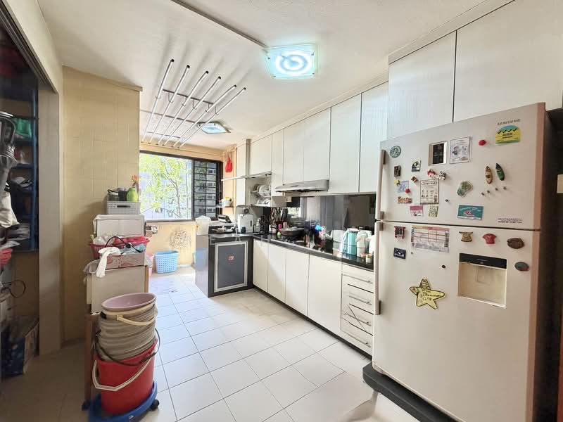 921 Jurong West Street 92, 921 Jurong West Street 92, 3 Bedrooms, 1,313 sqft, HDB Flat For Sale, by Cheah Jing, 500143836 - Kitchen - PropertyGuru.com.sg