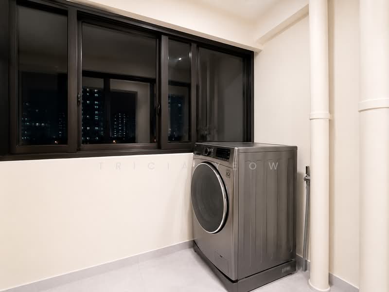196B Boon Lay Fields, 196B Boon Lay Drive, 3 Bedrooms, 1,001 sqft, HDB Flat For Sale, by Tricia Yeow, 500143839 - Balcony - PropertyGuru.com.sg