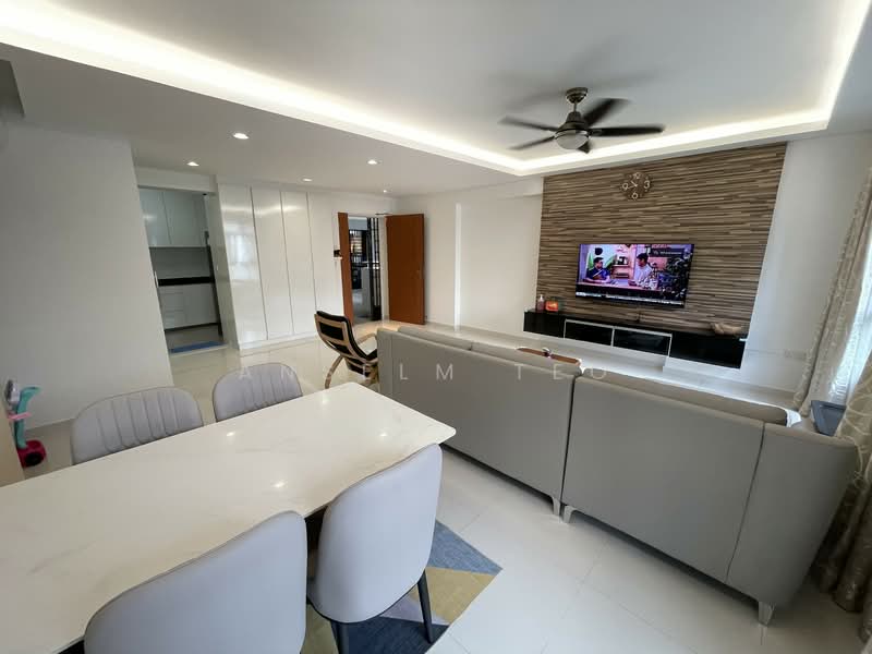 546B Segar Road, 546B Segar Road, 3 Bedrooms, 1,206 sqft, HDB Flat For Sale, by Anselm Teo, 500143840 - Living Room - PropertyGuru.com.sg