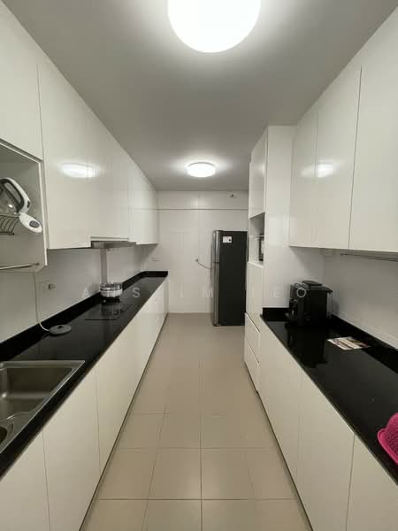 546B Segar Road, 546B Segar Road, 3 Bedrooms, 1,206 sqft, HDB Flat For Sale, by Anselm Teo, 500143840 - Kitchen - PropertyGuru.com.sg
