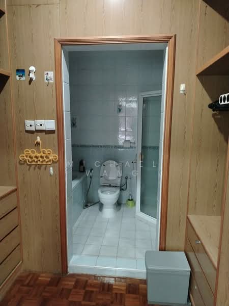 Sunbird Park, Sunbird Road, Room Rental, 200 sqft, Terraced House For Rent, by Michael Wang, 500143844 - Bathroom - PropertyGuru.com.sg