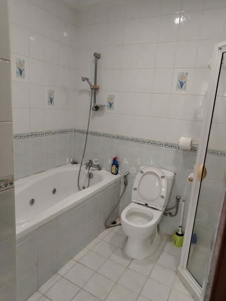 Sunbird Park, Sunbird Road, Room Rental, 200 sqft, Terraced House For Rent, by Michael Wang, 500143844 - Bathroom - PropertyGuru.com.sg
