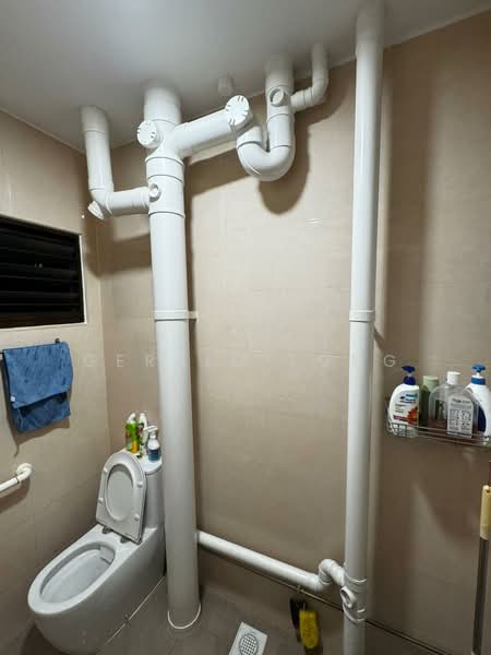 862 Yishun Avenue 4, 862 Yishun Avenue 4, Room Rental, 110 sqft, HDB Flat For Rent, by Gerald Fong, 500143852 - Bathroom - PropertyGuru.com.sg
