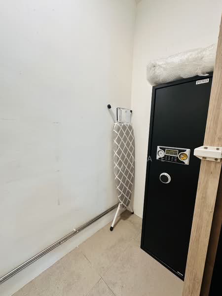102 Spottiswoode Park Road, 102 Spottiswoode Park Road, 3 Bedrooms, 850 sqft, Apartment For Sale, by Joyce Mae Sim, 500143855 - Store Room - PropertyGuru.com.sg