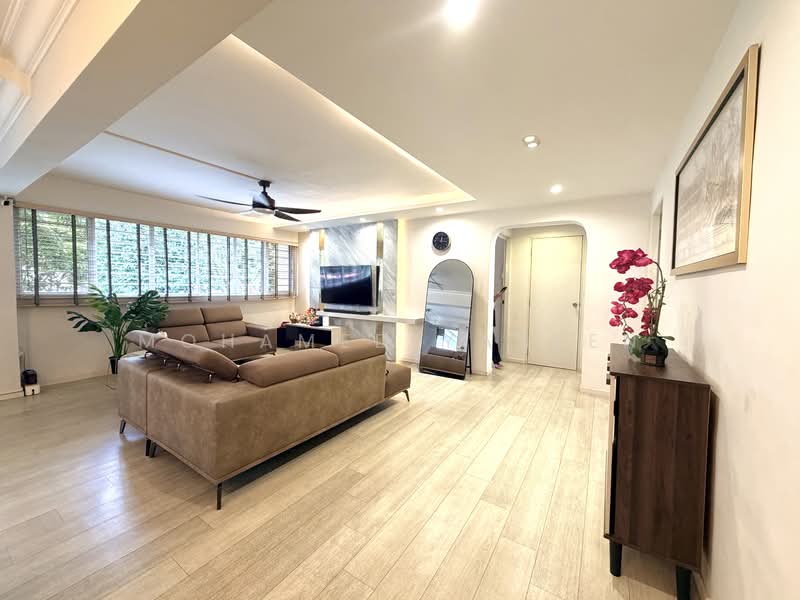 423 Tampines Street 41, 423 Tampines Street 41, 3 Bedrooms, 1,313 sqft, HDB Flat For Sale, by Mohamed Yaseen, 500143861 - Living Room - PropertyGuru.com.sg