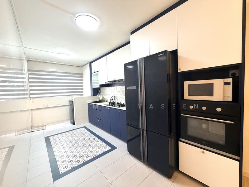 423 Tampines Street 41, 423 Tampines Street 41, 3 Bedrooms, 1,313 sqft, HDB Flat For Sale, by Mohamed Yaseen, 500143861 - Kitchen - PropertyGuru.com.sg