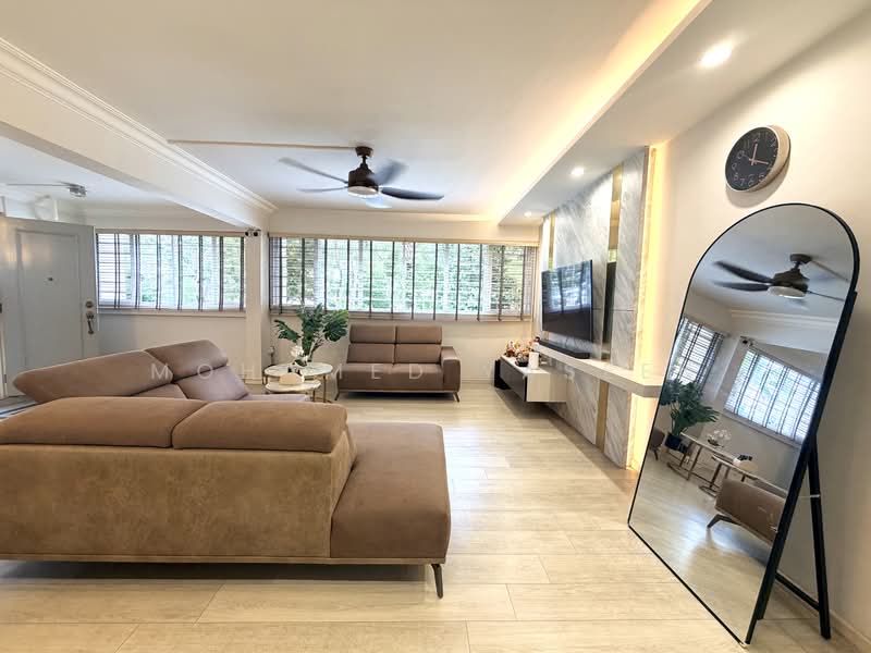 423 Tampines Street 41, 423 Tampines Street 41, 3 Bedrooms, 1,313 sqft, HDB Flat For Sale, by Mohamed Yaseen, 500143861 - Living Room - PropertyGuru.com.sg