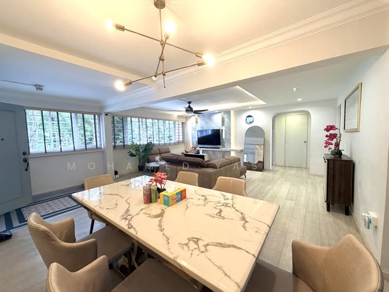 423 Tampines Street 41, 423 Tampines Street 41, 3 Bedrooms, 1,313 sqft, HDB Flat For Sale, by Mohamed Yaseen, 500143861 - Living Room - PropertyGuru.com.sg