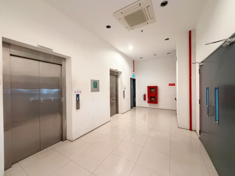 Woodlands Industrial Xchange, 71 Woodlands Avenue 10, 743 sqft, Factory / Workshop (B2) For Rent, by Petrine Chua 蔡昀璇, 500143865 - Corridor - CommercialGuru.com.sg