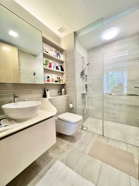 High Park Residences, 27 Fernvale Road, 2 Bedrooms, 667 sqft, Condominium For Sale, by Steph Chua, 500143866 - Bathroom - PropertyGuru.com.sg