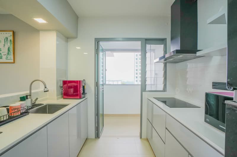 33 Margaret Drive, 33 Margaret Drive, Room Rental, 200 sqft, HDB Flat For Rent, by Christopher Low, 500143874 - Kitchen - PropertyGuru.com.sg