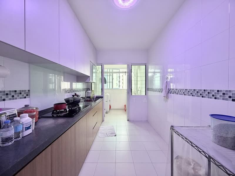 317C Yishun Greenwalk, 317C Yishun Avenue 9, 3 Bedrooms, 990 sqft, HDB Flat For Sale, by Baven Tan, 500143890 - Kitchen - PropertyGuru.com.sg