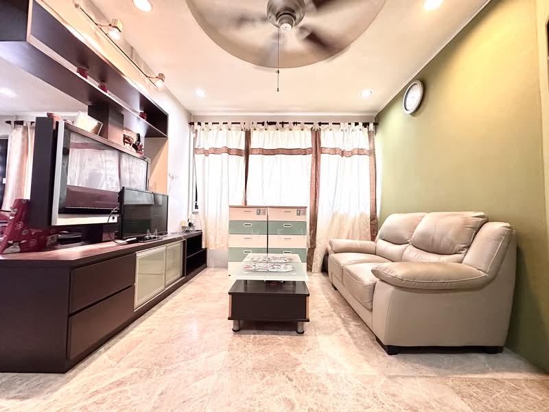 112 Rivervale Walk, 112 Rivervale Walk, 3 Bedrooms, 1,076 sqft, HDB Flat For Sale, by Matthew Xu, 500143913 - Living Room - PropertyGuru.com.sg