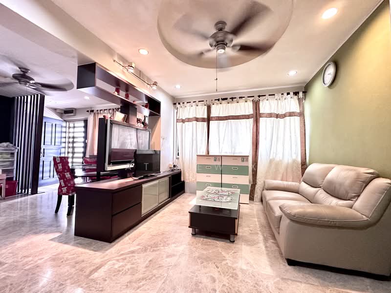 112 Rivervale Walk, 112 Rivervale Walk, 3 Bedrooms, 1,076 sqft, HDB Flat For Sale, by Matthew Xu, 500143913 - Living Room - PropertyGuru.com.sg