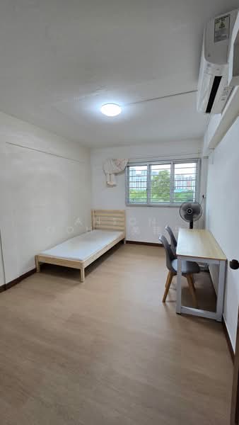 318 Clementi Avenue 4, 318 Clementi Avenue 4, 3 Bedrooms, 980 sqft, HDB Flat For Rent, by Anson Goh 吴铭华, 500143921 - Bedroom - PropertyGuru.com.sg