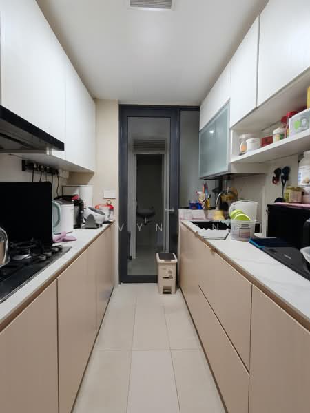 Riversound Residence, 1 Sengkang East Avenue, 4 Bedrooms, 1,475 sqft, Condominium For Sale, by Bervyn Ong, 500143929 - Kitchen - PropertyGuru.com.sg