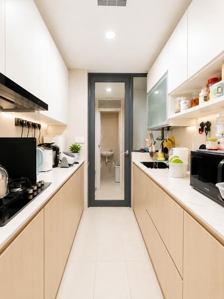 Riversound Residence, 1 Sengkang East Avenue, 4 Bedrooms, 1,475 sqft, Condominium For Sale, by Bervyn Ong, 500143929 - Kitchen - PropertyGuru.com.sg