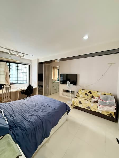 551 Pasir Ris Street 51, 551 Pasir Ris Street 51, 3 Bedrooms, 1,323 sqft, HDB Flat For Sale, by Lucas Gooi, 500143932 - Bedroom - PropertyGuru.com.sg