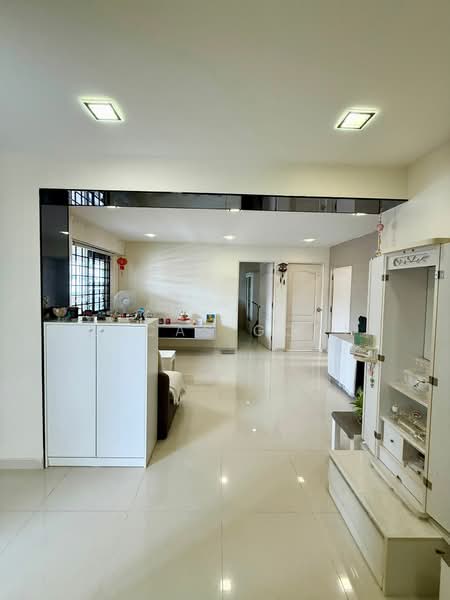 551 Pasir Ris Street 51, 551 Pasir Ris Street 51, 3 Bedrooms, 1,323 sqft, HDB Flat For Sale, by Lucas Gooi, 500143932 - Living Room - PropertyGuru.com.sg