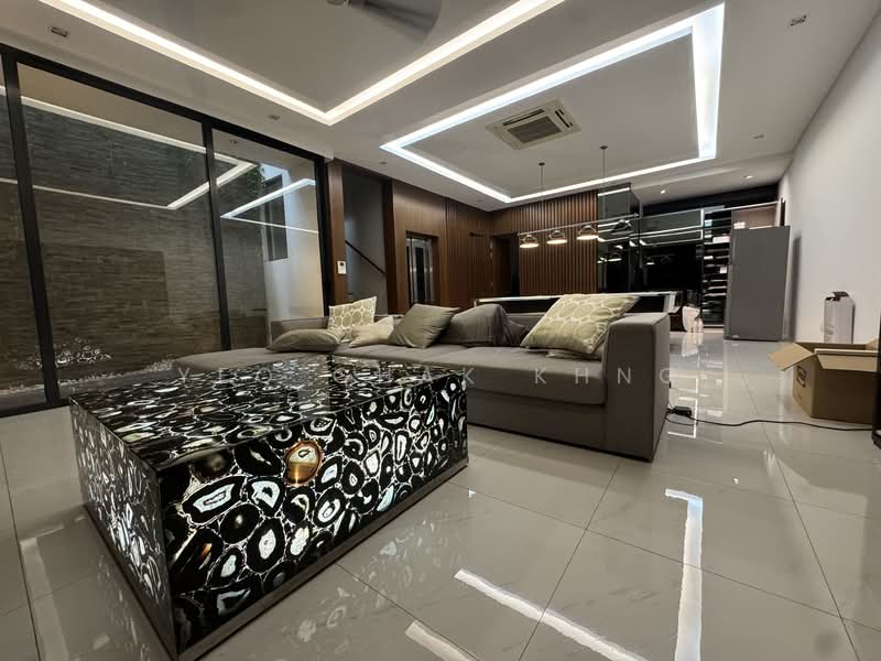 Landed7772@ Serangoon Gardens Semi D, Tavistock, Kensington Park, 5 Bedrooms, 6,000 sqft, Semi-Detached House For Sale, by Yeo Chak Khng, 500143937 - Living Room - PropertyGuru.com.sg