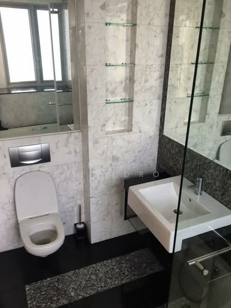 The Metz, 83 Devonshire Road, 2 Bedrooms, 1,055 sqft, Condominium For Rent, by Hans Tjondro, 500143954 - Bathroom - PropertyGuru.com.sg