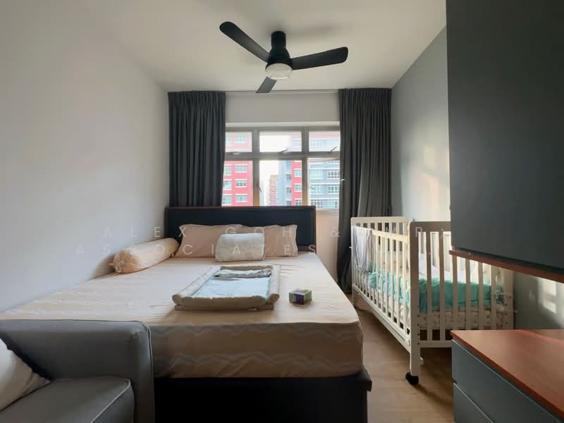 435C Bukit Batok West Avenue 5, 435C Bukit Batok West Avenue 5, 3 Bedrooms, 1,001 sqft, HDB Flat For Sale, by TAY BOON CHYE, JIM, 500143960 - Bedroom - PropertyGuru.com.sg