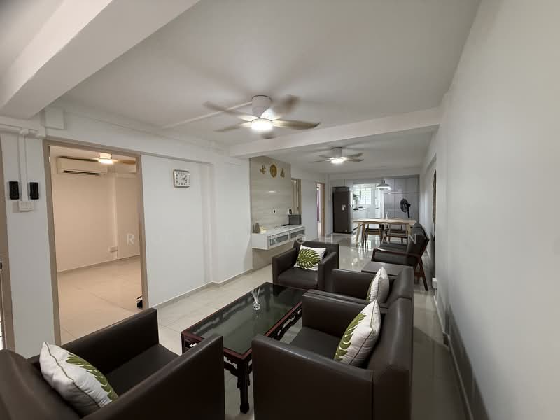 14 Kampong Arang Road, 14 Kampong Arang Road, 3 Bedrooms, 1,108 sqft, HDB Flat For Rent, by Rozie Rohman, 500143961 - Living Room - PropertyGuru.com.sg
