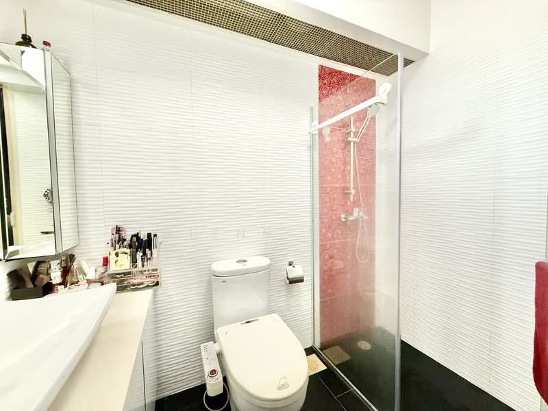 79E Toa Payoh Central, 79E Toa Payoh Central, 3 Bedrooms, 969 sqft, HDB Flat For Sale, by Glenn Tan, 500143975 - Bathroom - PropertyGuru.com.sg