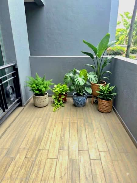 The Quayside, 60 Robertson Quay, 2 Bedrooms, 1,350 sqft, Apartment For Rent, by Mindy Ng, 500143979 - Balcony - PropertyGuru.com.sg