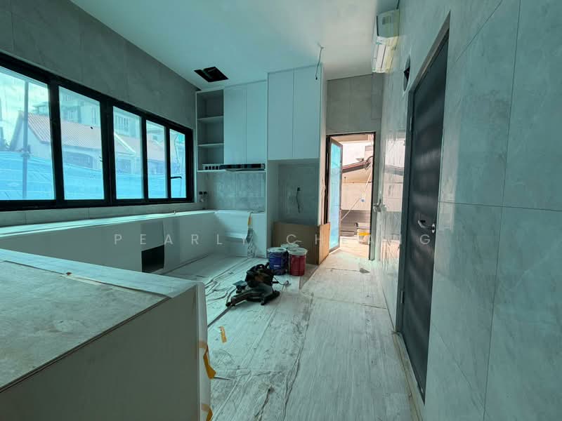 Brand New 3.5 Storey Semi-D @ Telok Kurau/Kembangan Mrt/Eunos/Joo Chiat/East Coast, , 5 Bedrooms, 2,742 sqft, Semi-Detached House For Sale, by Pearly Cheang, 500143987 - Kitchen - PropertyGuru.com.sg