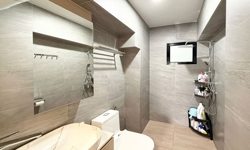 314B Anchorvale Link, 314B Anchorvale Link, 3 Bedrooms, 1,184 sqft, HDB Flat For Sale, by Elaine Lee, 500143990 - Bathroom - PropertyGuru.com.sg