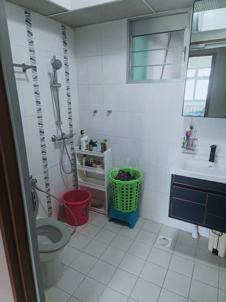 442D Fajar Road, 442D Fajar Road, Room Rental, 100 sqft, HDB Flat For Rent, by Jeff Tee (尚洋）, 500144030 - Bathroom - PropertyGuru.com.sg