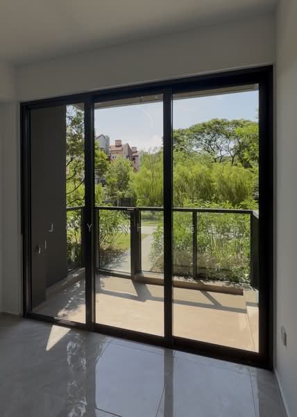Tembusu Grand, 94 Jalan Tembusu, 2 Bedrooms, 667 sqft, Condominium For Sale, by Joy Shi 施谨婉, 500144043 - Balcony - PropertyGuru.com.sg